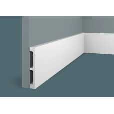 Плинтус белый Cosca (Коска)